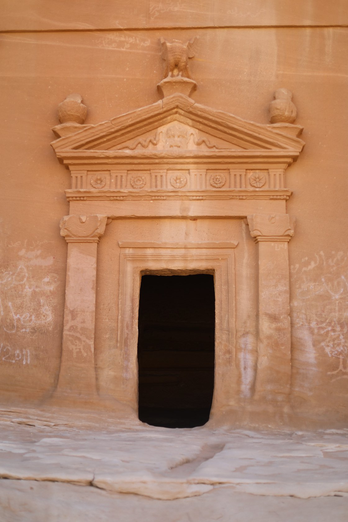 Photo of a Nabataean tomb in Saudi Arabia taken by Myk Klemme